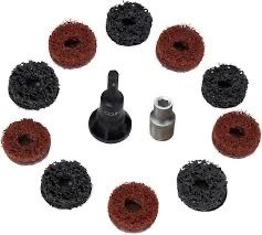 Specific Cleaning Set for Wheel Hubs with Studs